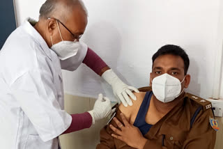 SP and SDPO take first dose of corona vaccine in seraikela