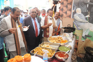 DV Sadananda Gowda Drive to Hunar haat Handicrafts Fair