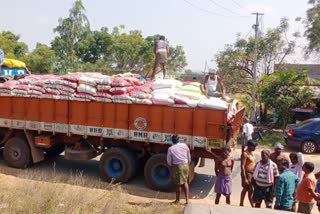 Seized 600 bags of cheap rice