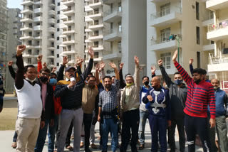 residents of eco village one supertech raised voice against builder