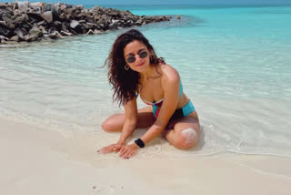 alia-bhatt-stuns-in-siwmsuit-clad-pics-from-maldives-vacation