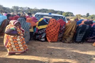 villagers-protested-to-stop-sand-quarrying-from-mavai-river-of-sitamarhi