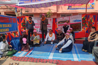 labour on hunger strike against IMA MixoPathi in ramgarhlabour on hunger strike against IMA MixoPathi in ramgarh