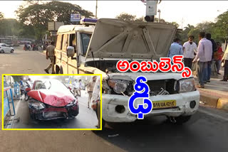 ambulance-collided-with-two-vehicles-two-people-seriously-injured-in-libarty-road-in-hyderabad