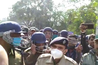 বেলডাঙায় আটকে দেওয়া হল বিজেপির 'পরিবর্তন যাত্রা'