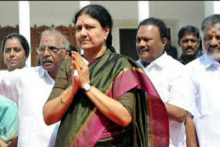 VK Sasikala Flaunts AIADMK Flag Again As She Heads To Tamil Nadu