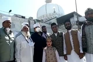 chadar of shiv sena presents at ajmer sharif dargah