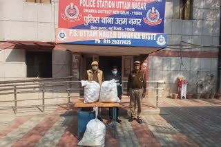 uttam nagar police team arrested wine smuggler