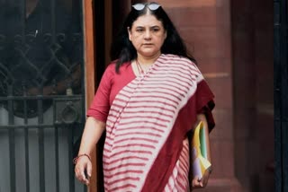 notice to ex union minister maneka gandhi