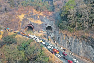 kuthiran tunnel buiding  kuthiran news  കുതിരാൻ വാര്‍ത്തകള്‍  കുതിരാൻ തുരങ്കം