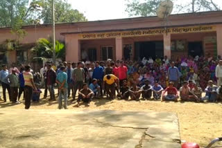 Villagers surrounded block-cum-zonal office in Chaibasa
