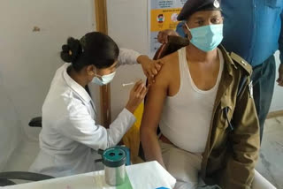 policemen vaccinated