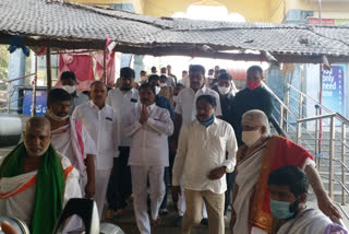 Minister Niranjan Reddy visiting Bhadrakali temple in Warangal