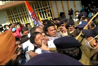 BJP and Congress workers clash with each other