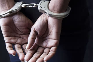 Four inter-state traffickers held  woman rescued  നാല് അന്തർ സംസ്ഥാന മനുഷ്യക്കടത്തുക്കാർ അറസ്‌റ്റിൽ  inter-state traffickers  അന്തർ സംസ്ഥാന മനുഷ്യക്കടത്തുക്കാർ  ഹൈദരാബാദ്  ആന്ധ്രാപ്രദേശ്  മനുഷ്യക്കടത്ത്  hyderabad  andhrapradesh  arrest