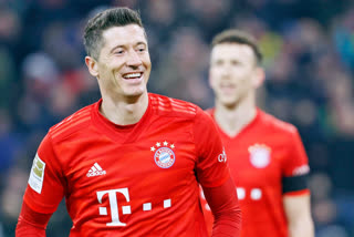 Lewandowski scores twice as Bayern reach FIFA Club WC final