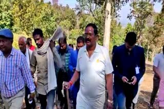 Minister Amarjeet bhagat inspected village Khirkhiri Para