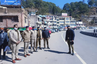 Police will take action on parking vehicle on the side of NH-5 in Dharampur