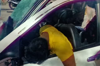 car accident in kolkata cgr road two person dead and 3 are injured