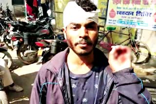 a yong man beaten up by group of boys in jehanabad