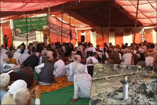 farmers-sitting-on-dharna-in-palwal-dug-up-boring-for-water