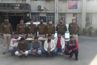 Delhi Police caught 6 gamblers during Patrolling