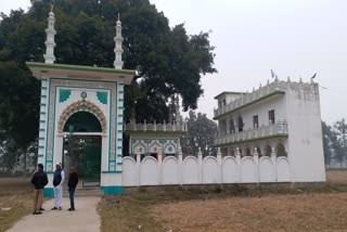 मस्जिद निर्माण.