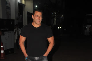 Salman apologises for 'mistakenly' giving fake affidavit in poaching case