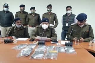 Four accused arrested with illegal weapons