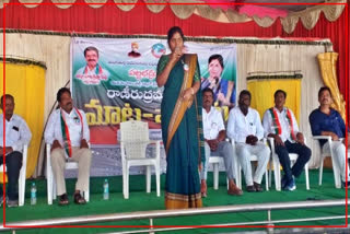 MLC candidate Ranirudrama Reddy in the MLC election campaign in Suryapet