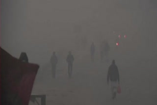 'Very poor' AQI, dense fog continues over Delhi