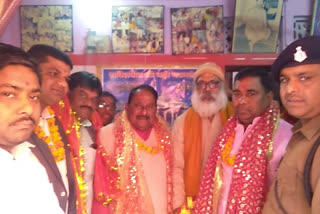 Tourism Minister Narayan Prasad worshiped at Badi Pattadevi Temple in patna