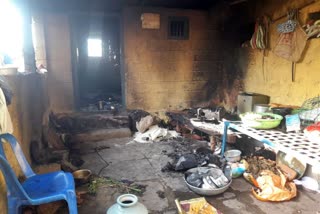 miscreants set fire on houses in Atani