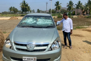 ysrcp leader attack tdp leaders at AL puram