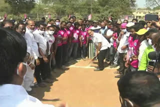 Govt Chief Vip Dasyam Vinay Bhaskar inaugurated the constituency level KCR Cricket Championship