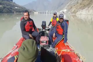 rescue operation temporarily halted by rising water levels in the rishi ganga