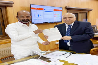 MP bandi sanjay met the railway board Chairman