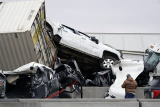 6 killed in 130-vehicle pileup on icy Texas interstate