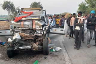 Five dead and Ten injured as SUV rams into stationary truck in Maharashtra