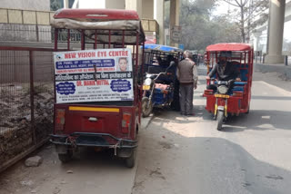 e-rickshaw drivers upset due to lack of riders