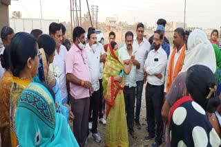 mayor-orders-to-start-pipeline-connection-work-in-sahitya-nagar-immediately