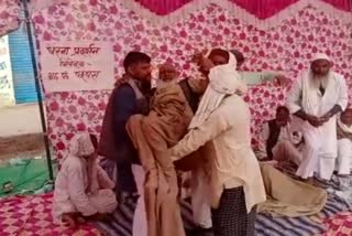 भरतपुर न्यूज, hunger strike outside pahadi subdivision