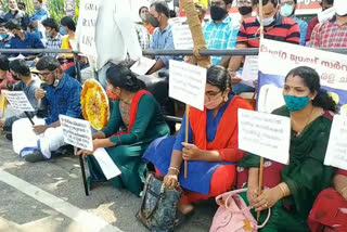 strike at Kerala secretariat