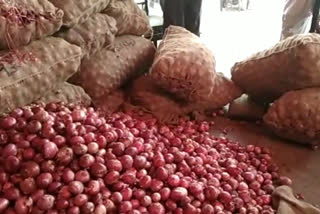 prices rise due to reduced arrival of onions, onion will be cheaper after one month