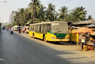 traffic jams due to unattended municipal buses in nalasopara