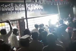 protest to demand to recounting in panchayat elections in ankisheettypalli chithore district