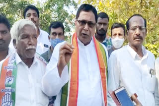 congress leader jana reddy said Media should take a look and tell the CM kcr