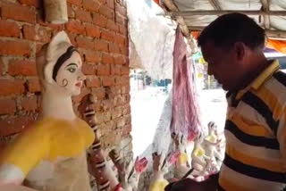 sculptor upset due to corona effect o saraswati puja in giridih