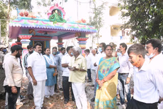 animal husbandry minister talasani srinivas yadav visit maramma temple in hyderabad