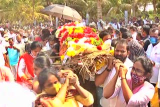 minister-srinivas-goud-father-narayana-goud-cremation